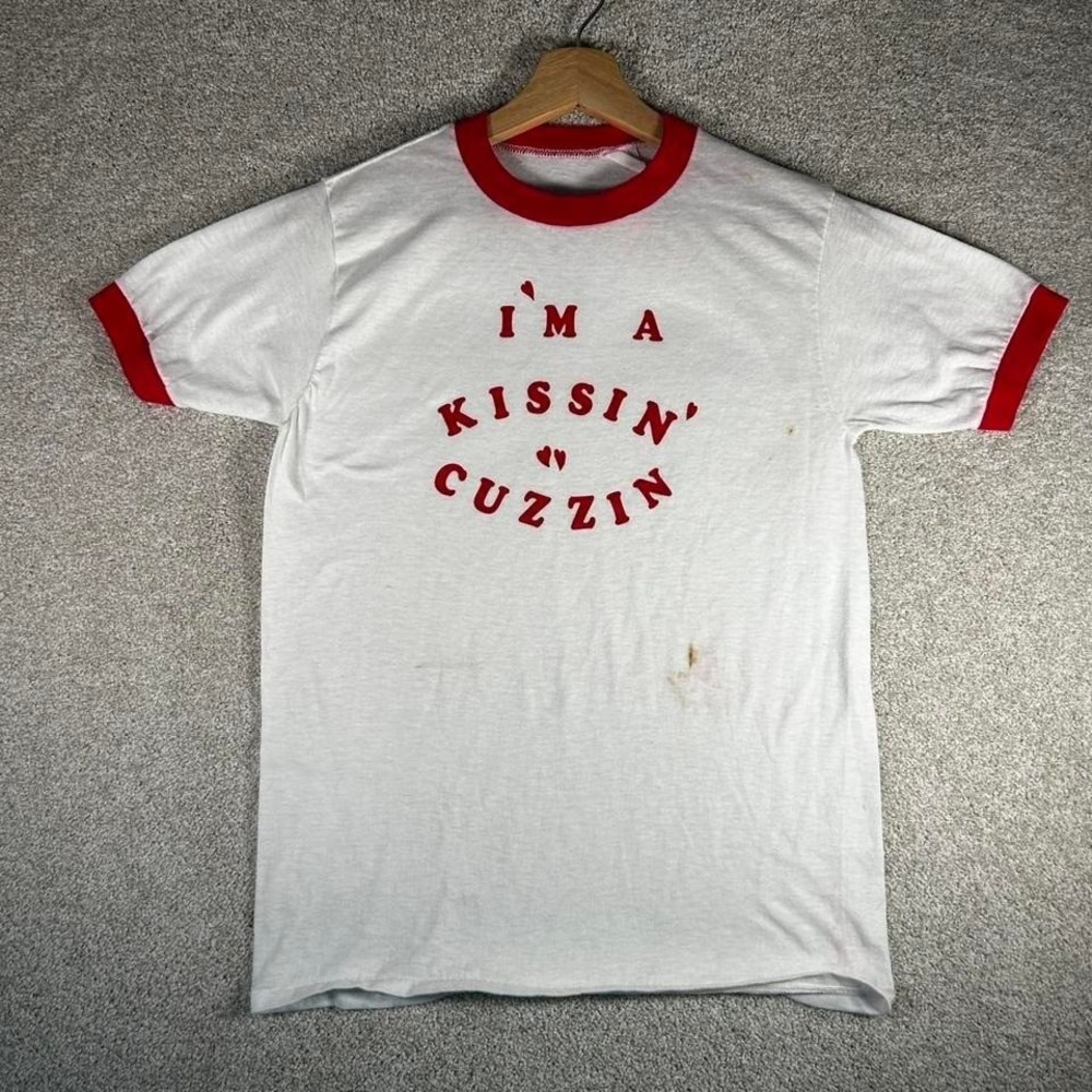 Vintage 70s I'm a kissin cuzzin white and red ringer tee shirt tshirt Small READ